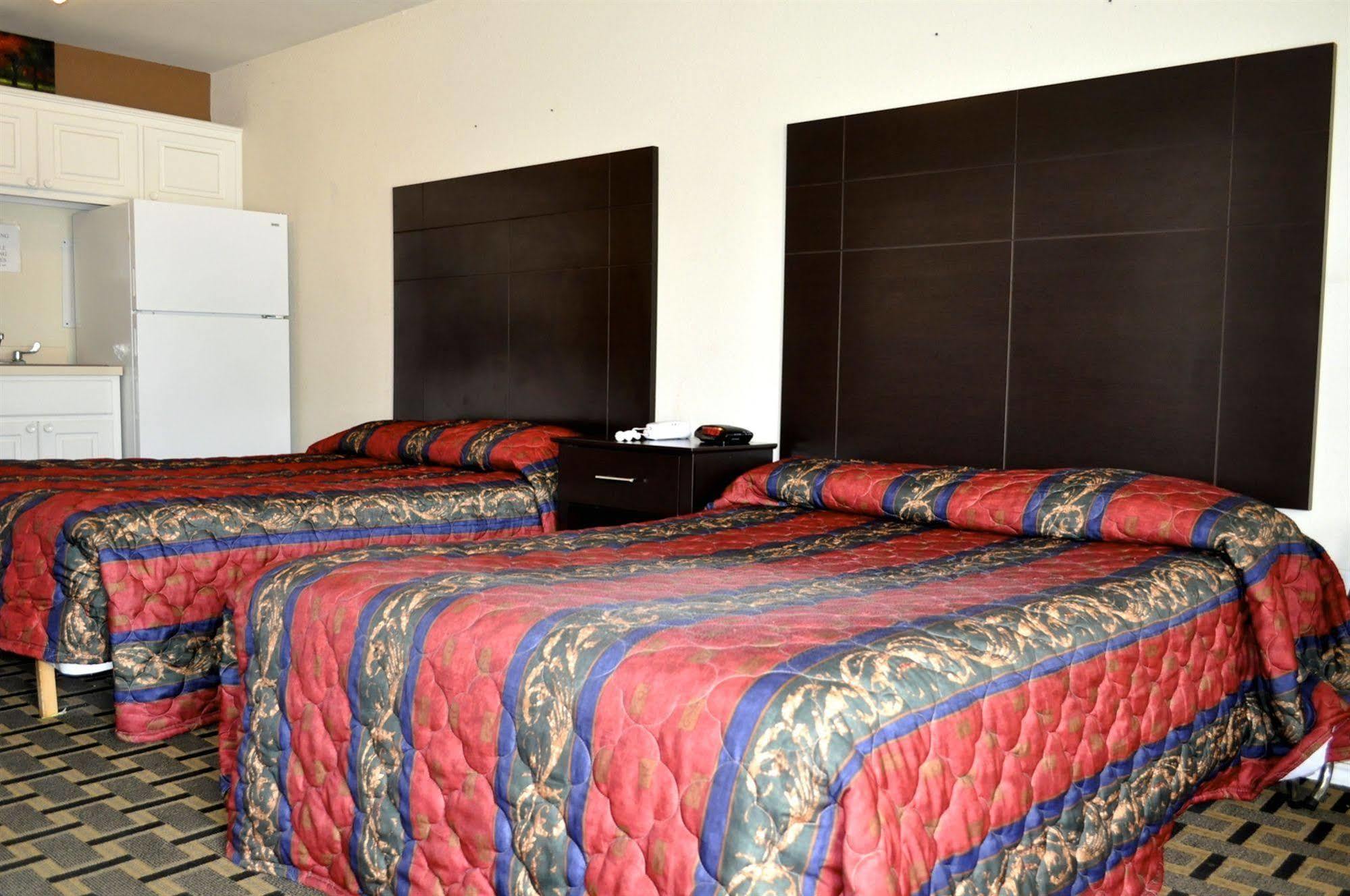 Andrews Motor Inn Екстериор снимка