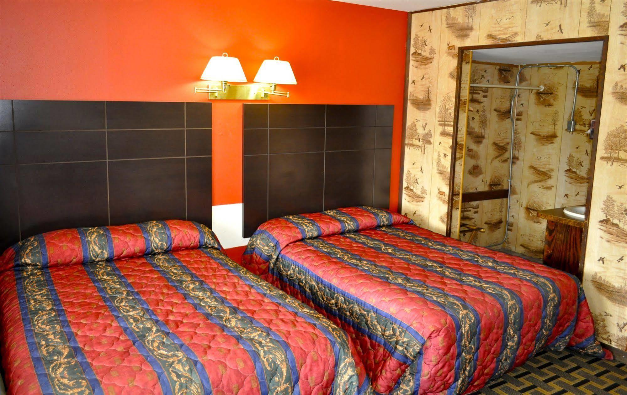 Andrews Motor Inn Екстериор снимка