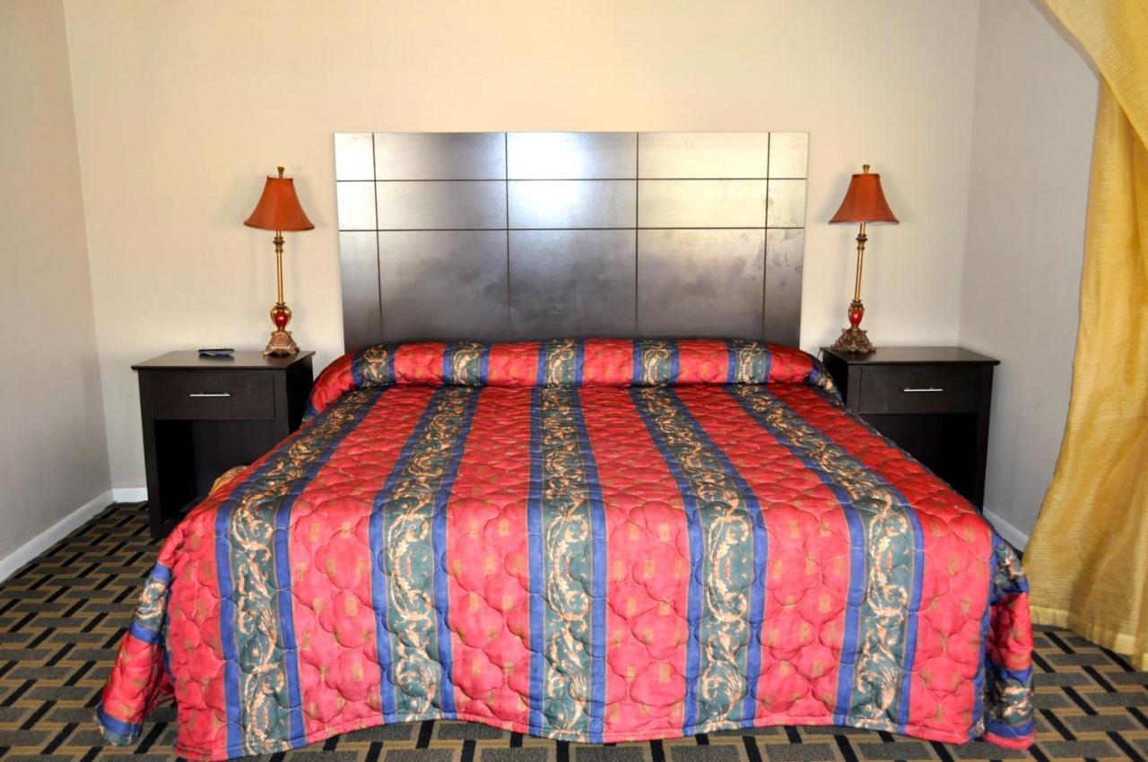 Andrews Motor Inn Екстериор снимка